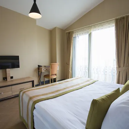 Aldino Hotel 4*